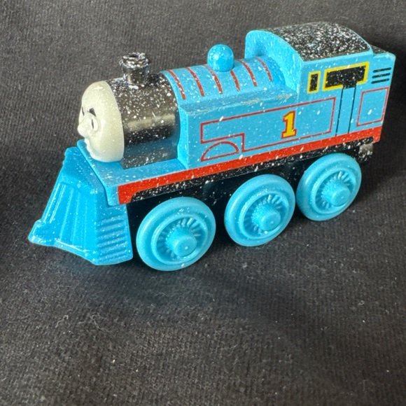 Thomas Winter Wonderland Snow Covered Train Tank Engine Friends Wooden 2006 - Picture 2 of 13